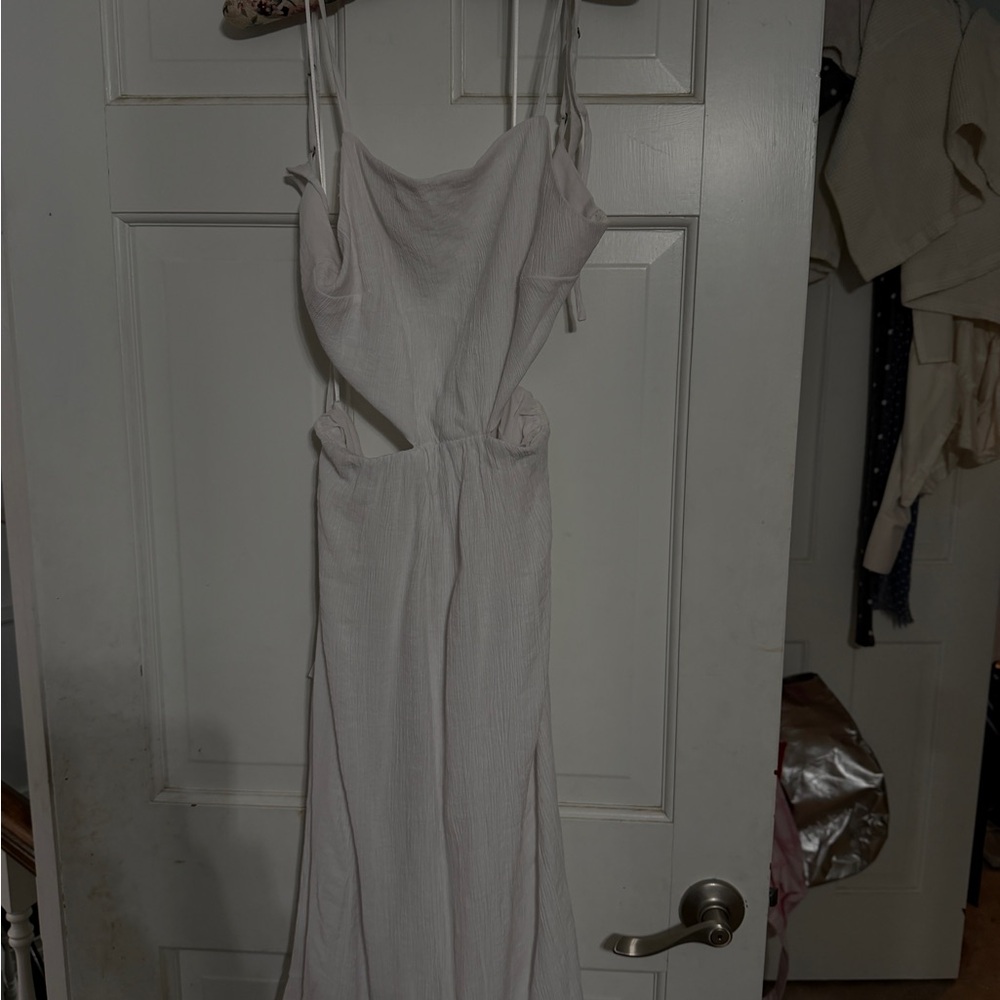 Elegant White Maxi Dress